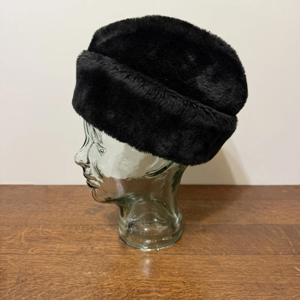 Amalgamated Clothing & Textile Union Made In USA Faux Fur Hat Women's Large